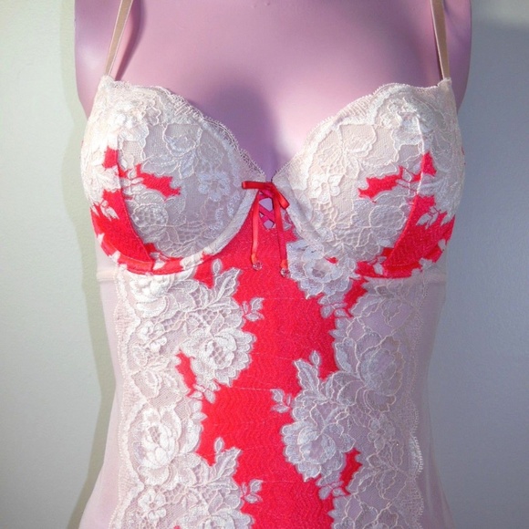 Victoria's Secret VERY SEXY "SEDUCTION" Lace & Mesh Slip w/ Garters New w/Tag - Picture 1 of 5